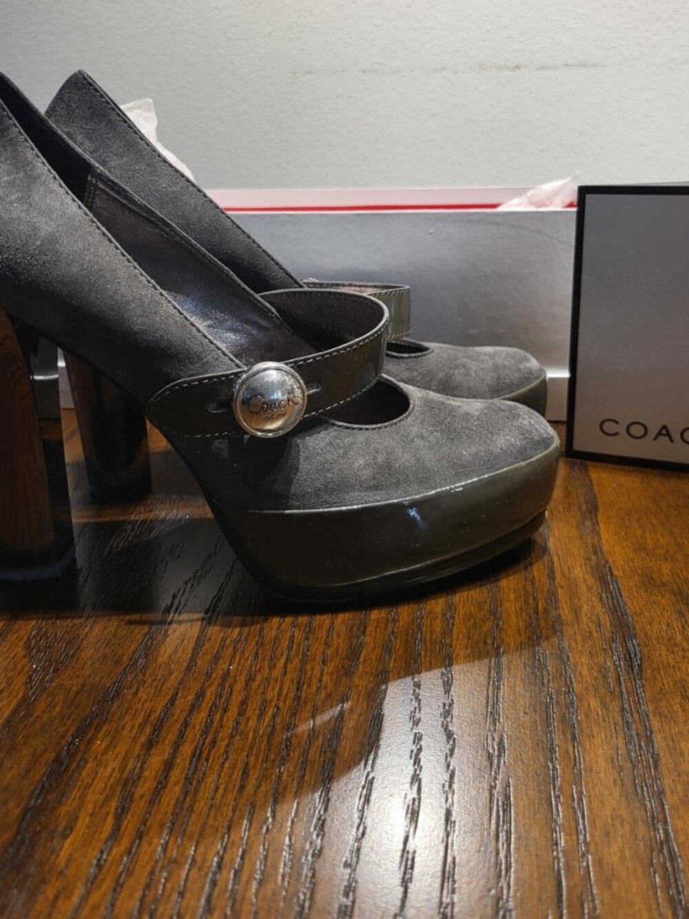 Coach Gray Suede Mary Jane Platform Heels Patent Trim Size 8.5 with Box